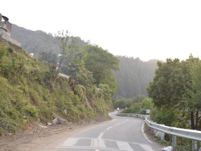 Hotel Crystal Palace Dhanaulti Dış mekan fotoğraf