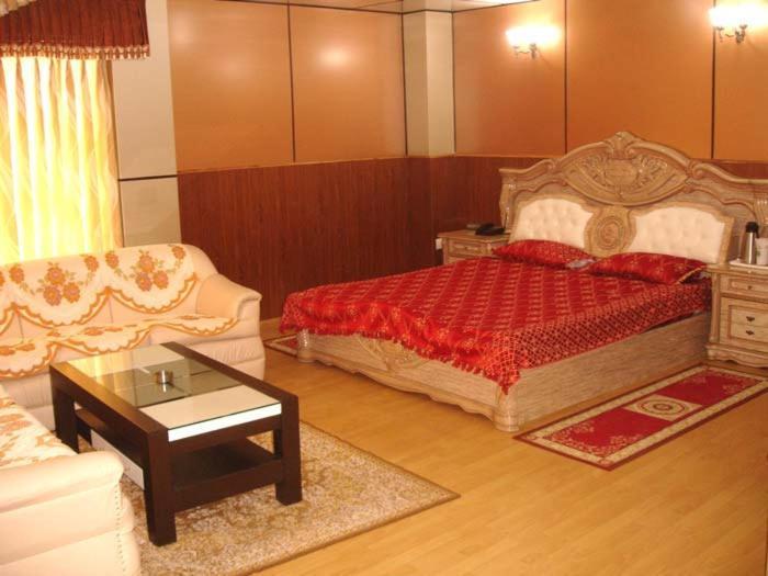 Hotel Crystal Palace Dhanaulti Dış mekan fotoğraf